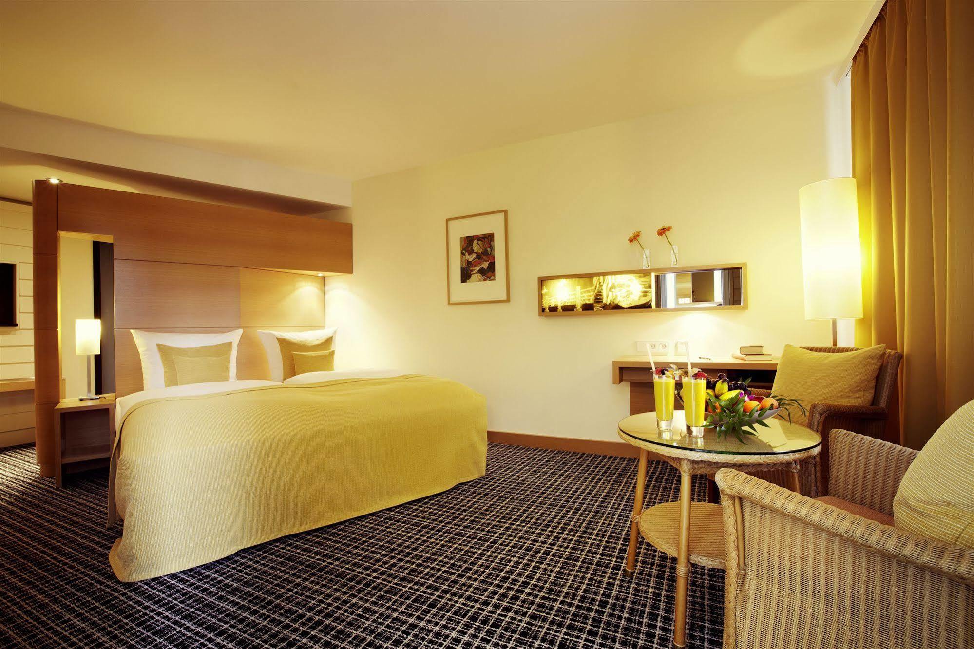 Hotel Esplanade Resort & Spa - Adults Only Bad Saarow Exteriör bild